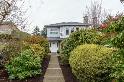 6075 Burns Street, Burnaby, BC, Burnaby — Single Family Residence for sale