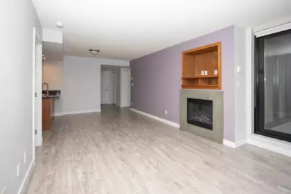 Kitchen Island Photo of 1708 9133 Hemlock Drive, Richmond, BC