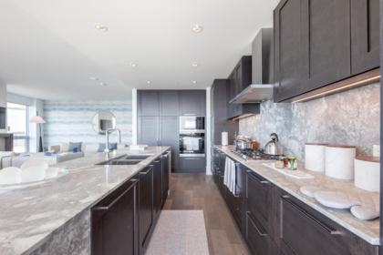 Breakfast Nook Photo of 1501 1500 Martin Street, White Rock, BC