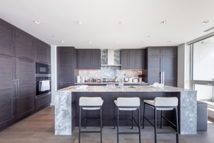 Pantry Photo of 1501 1500 Martin Street, White Rock, BC
