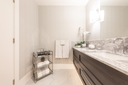 Swimming Pool Photo of 1501 1500 Martin Street, White Rock, BC