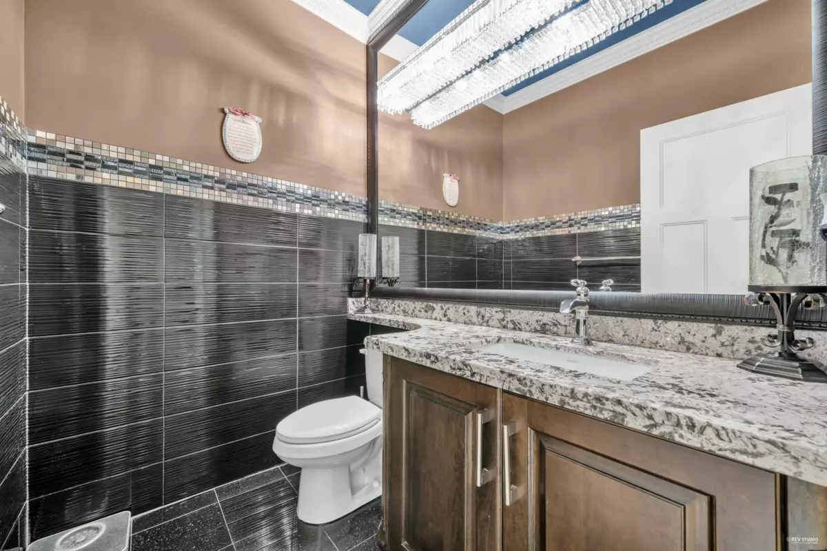 Breakfast Nook Photo of 5838 124a Street, Surrey, BC