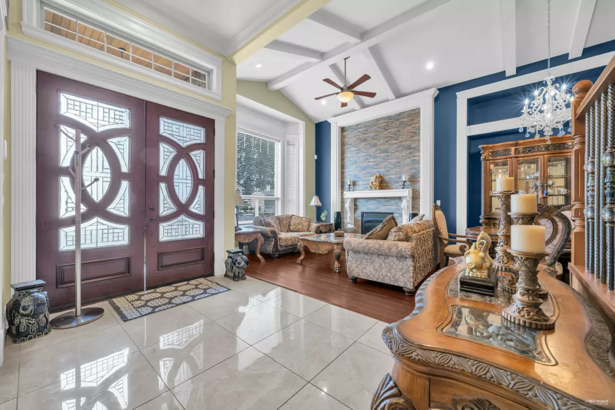 Dining Area Photo of 5838 124a Street, Surrey, BC