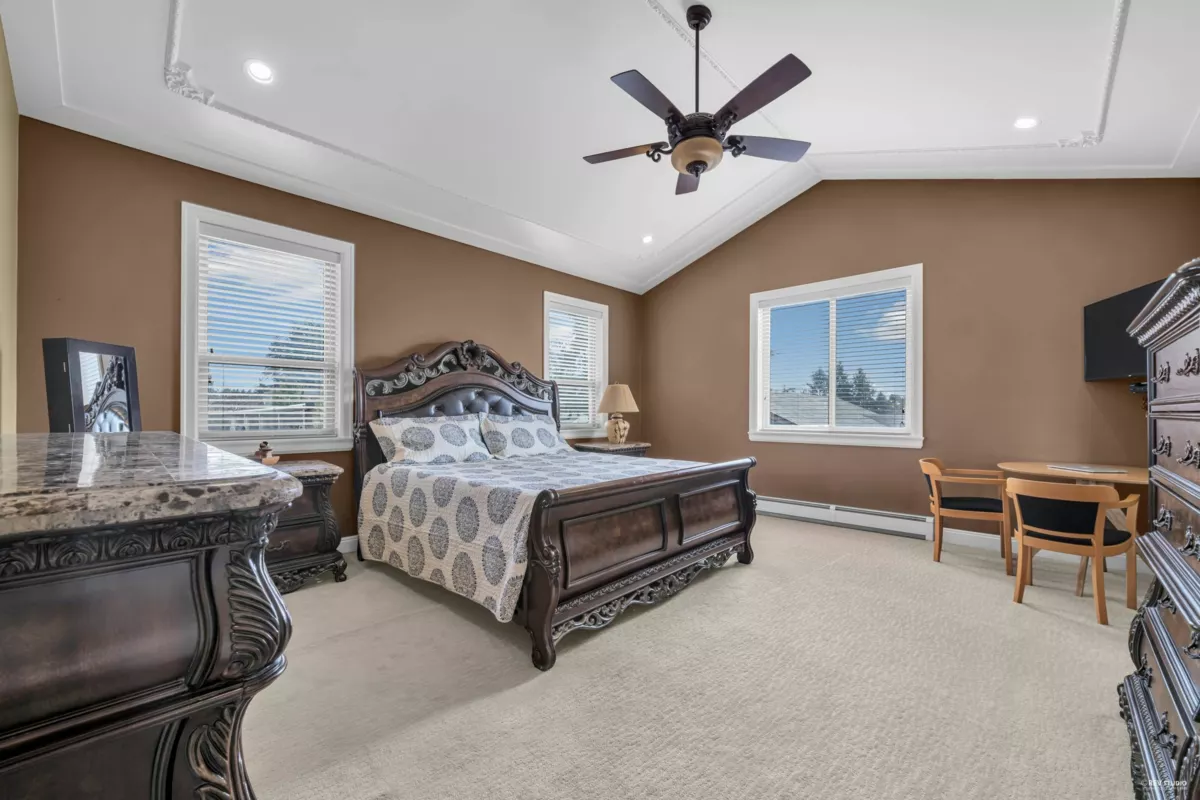 Mudroom Photo of 5838 124a Street, Surrey, BC