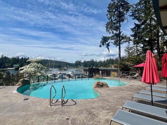 Dining Area Photo of 1D 12849 Lagoon Road, Madeira Park, BC
