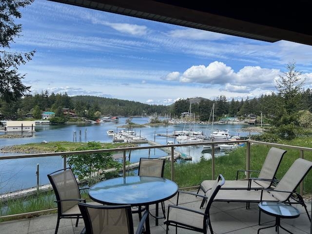 Family Room Photo of 1D 12849 Lagoon Road, Madeira Park, BC