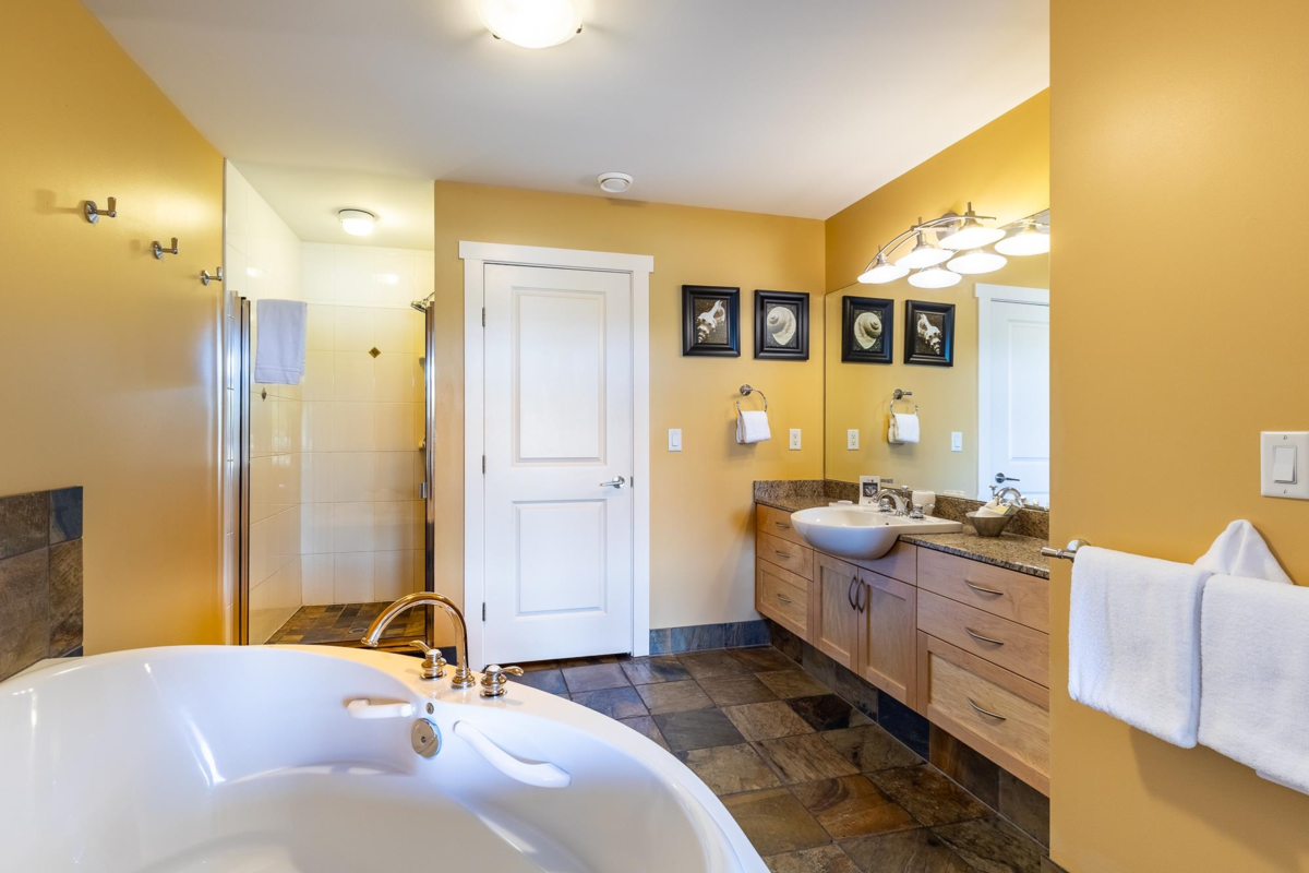 Garage Interior Photo of 1D 12849 Lagoon Road, Madeira Park, BC