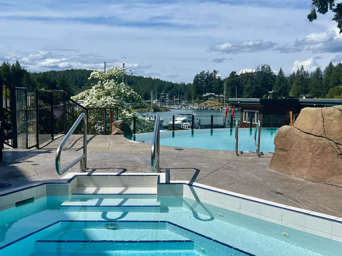 Living Room Photo of 1D 12849 Lagoon Road, Madeira Park, BC
