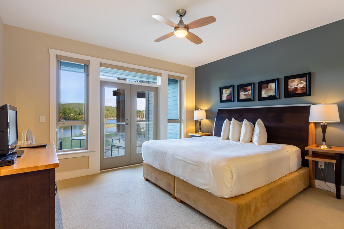 Mudroom Photo of 1D 12849 Lagoon Road, Madeira Park, BC