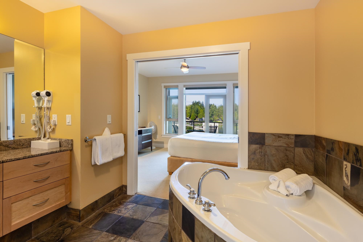 Outdoor Patio Photo of 1D 12849 Lagoon Road, Madeira Park, BC