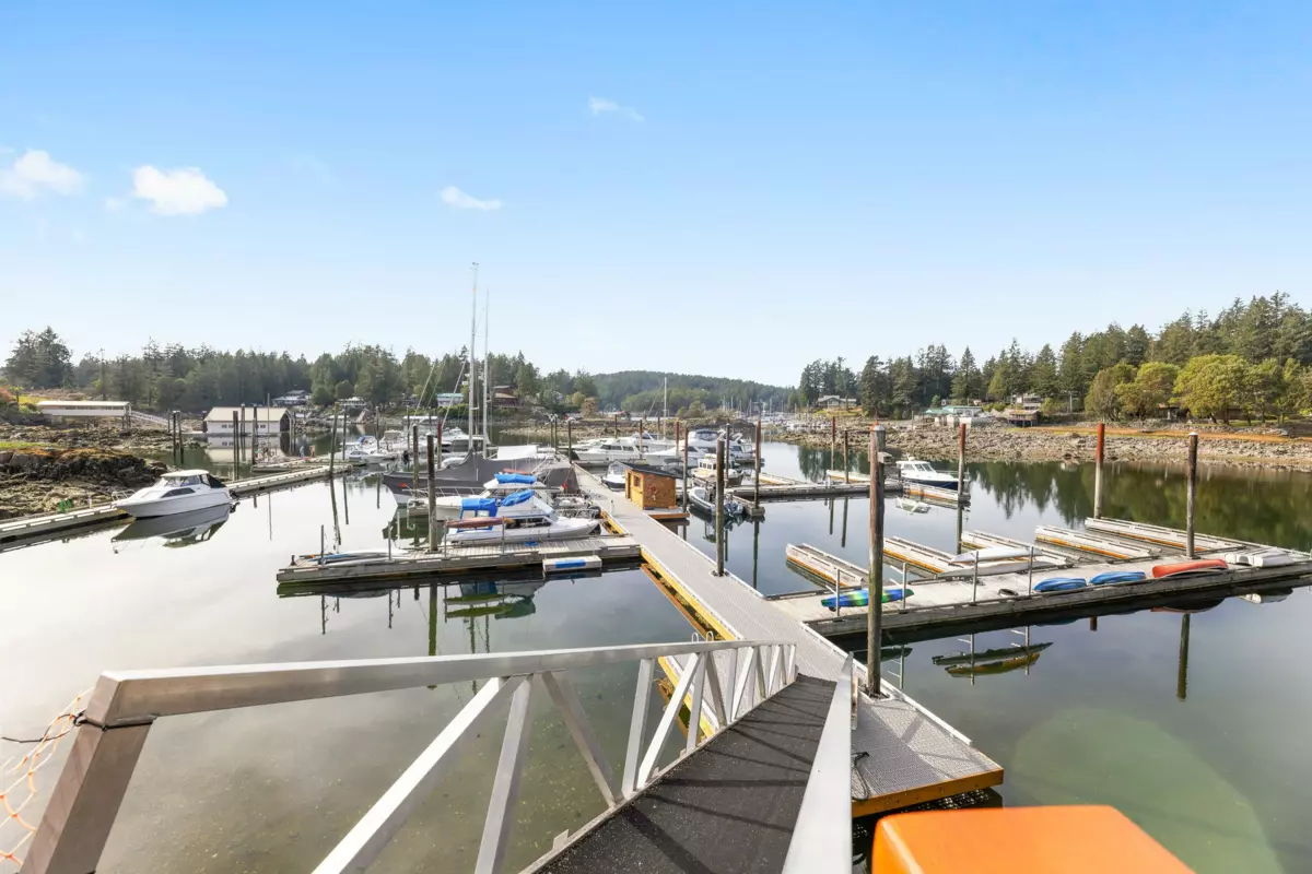 Pantry Photo of 1D 12849 Lagoon Road, Madeira Park, BC