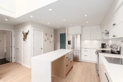 303 650 Moberly Road, Vancouver, BC, Vancouver — Apartment/Condo for sale