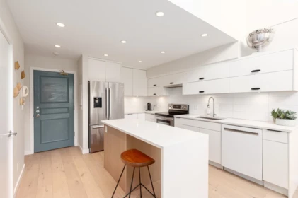 303 650 Moberly Road, Vancouver, BC, Vancouver — Apartment/Condo for sale
