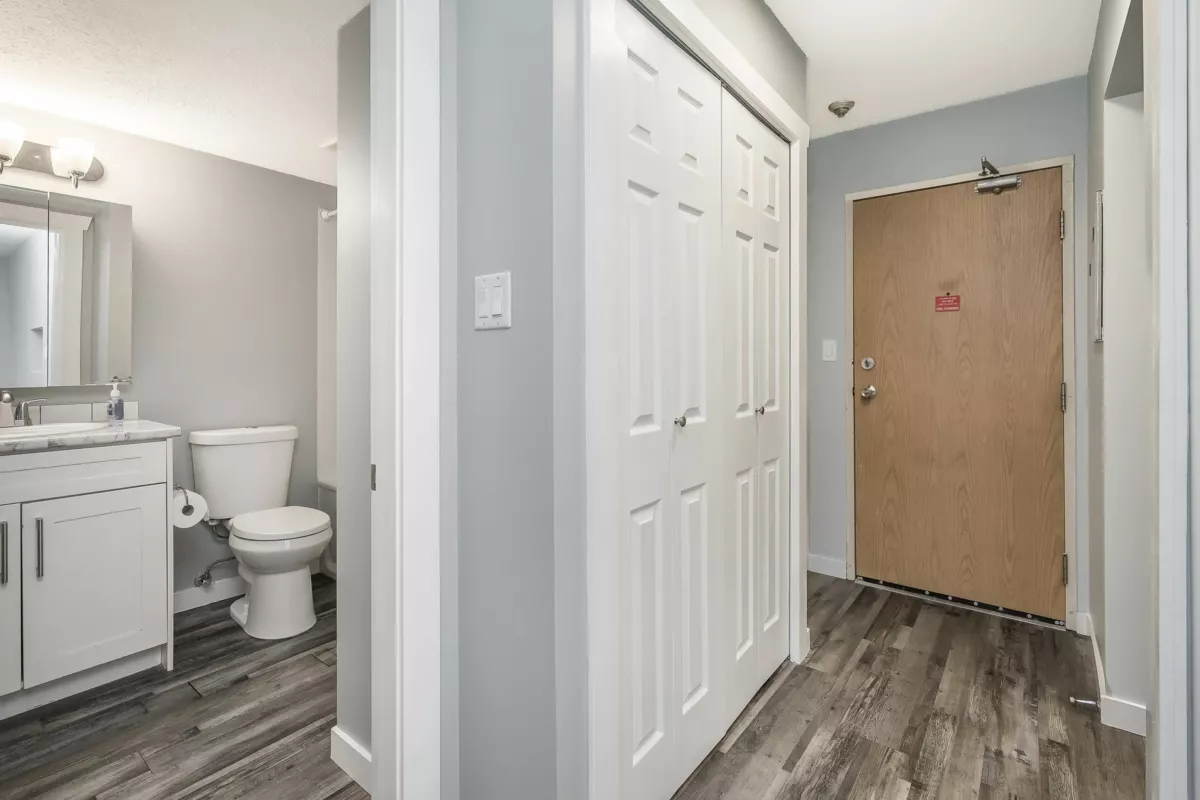 Kitchen Island Photo of 206 45744 Spadina Avenue, Chilliwack, BC