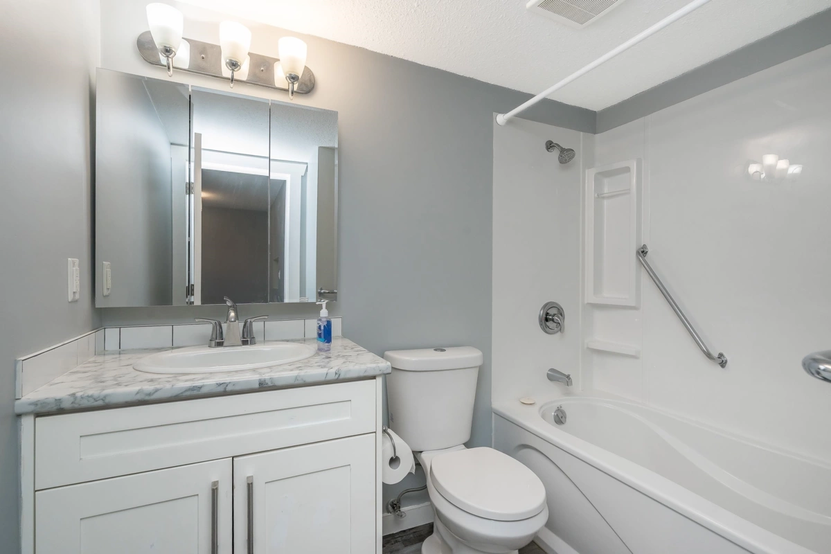 Powder Room Photo of 206 45744 Spadina Avenue, Chilliwack, BC