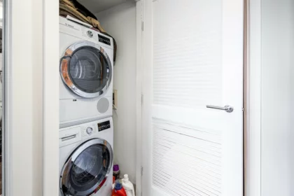 Walk-In Closet Photo of 407 499 Broughton Street, Vancouver, BC