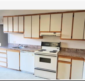 Kitchen Island Photo of 9550 Young Road, Chilliwack, BC