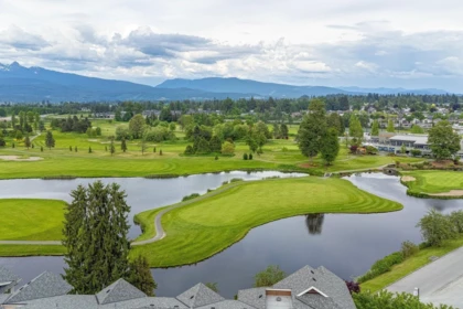 416 19673 Meadow Gardens Way, Pitt Meadows, BC, Pitt Meadows — Apartment/Condo for sale