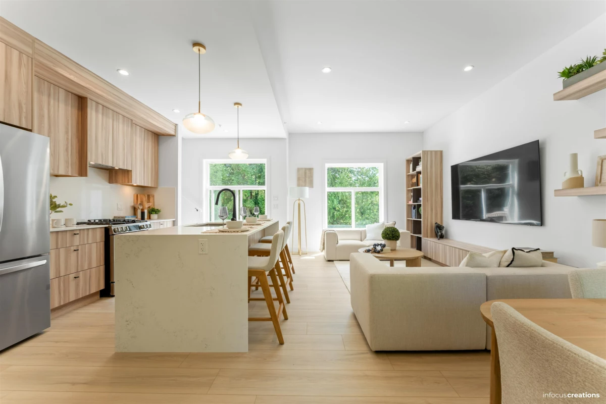 Dining Area Photo of 8 8924 Cedar Street, Mission, BC