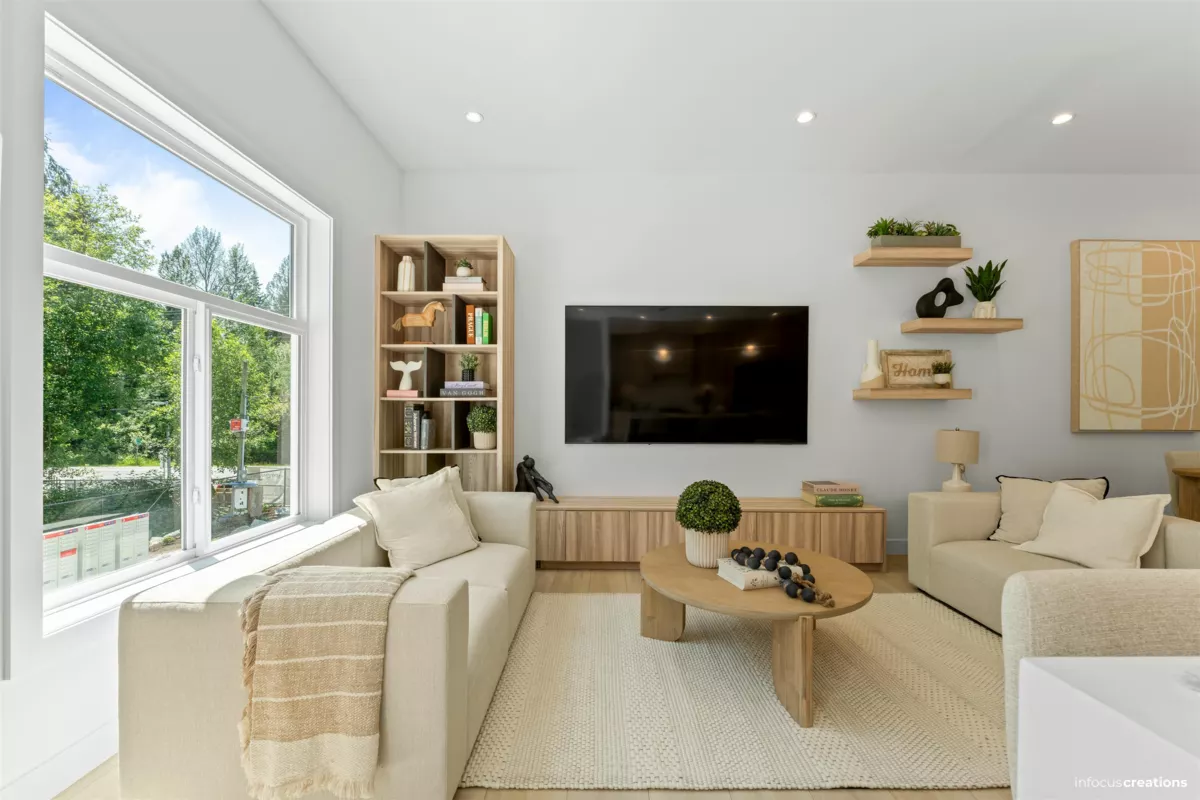 Family Room Photo of 8 8924 Cedar Street, Mission, BC