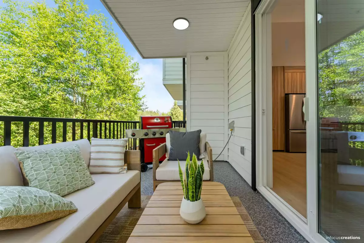 Guest Bathroom Photo of 8 8924 Cedar Street, Mission, BC