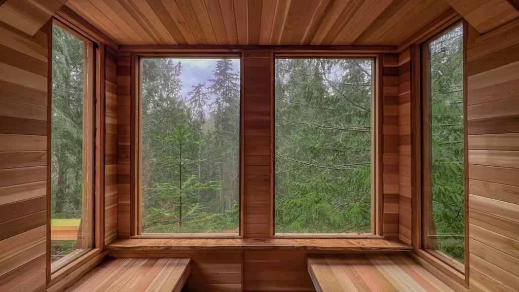 Hallway Photo of 1380 Fernie Road, Bowen Island, BC