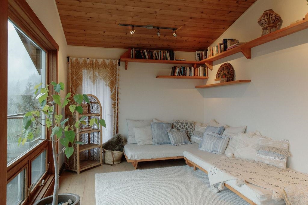 Pantry Photo of 1380 Fernie Road, Bowen Island, BC