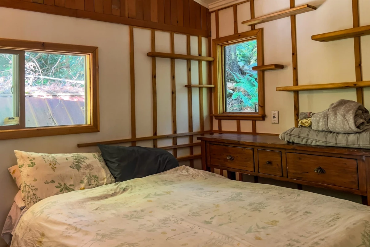 Swimming Pool Photo of 1380 Fernie Road, Bowen Island, BC