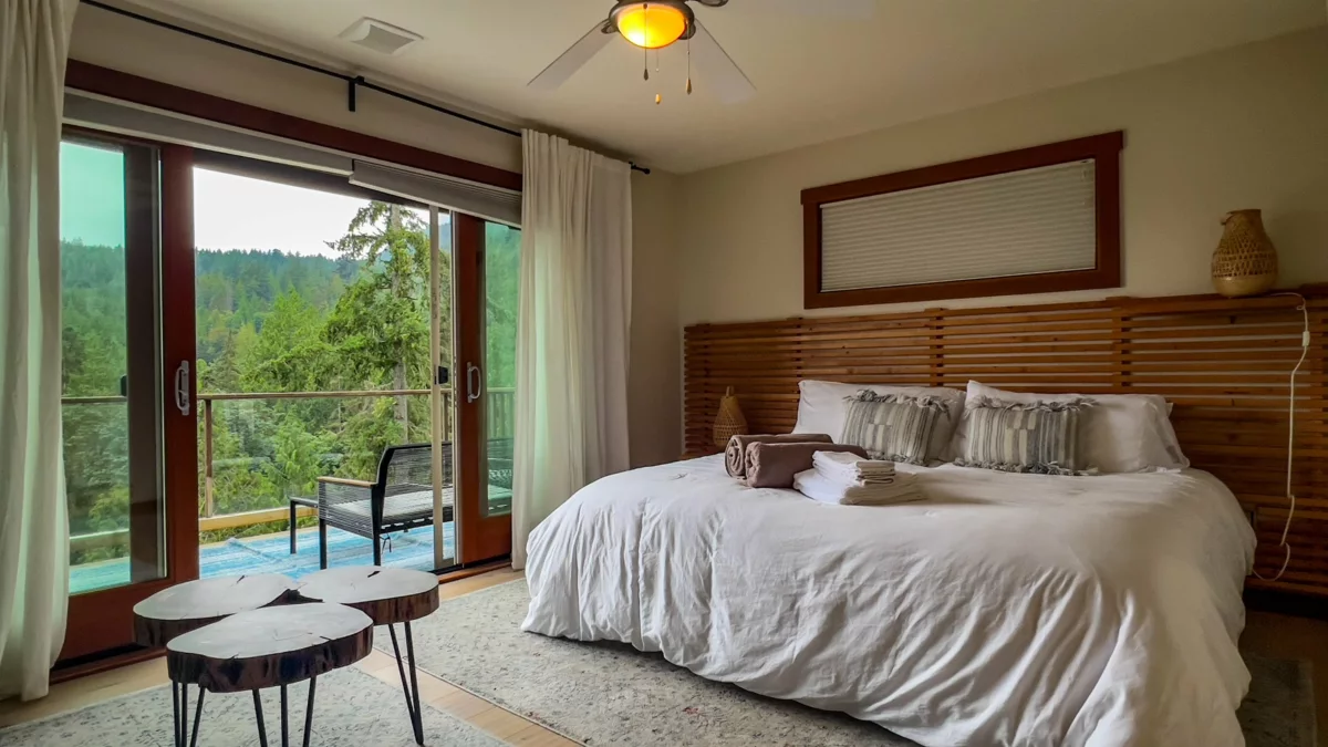 Walk-In Closet Photo of 1380 Fernie Road, Bowen Island, BC