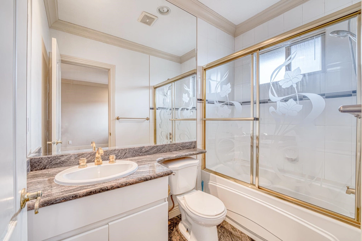 Laundry Room Photo of 5471 Garrison Road, Richmond, BC