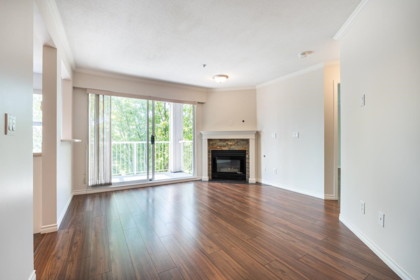 302 135 Eleventh Street, New Westminster, BC, New Westminster — Apartment/Condo for sale