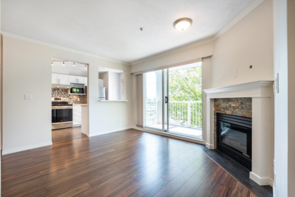 302 135 Eleventh Street, New Westminster, BC, New Westminster — Apartment/Condo for sale