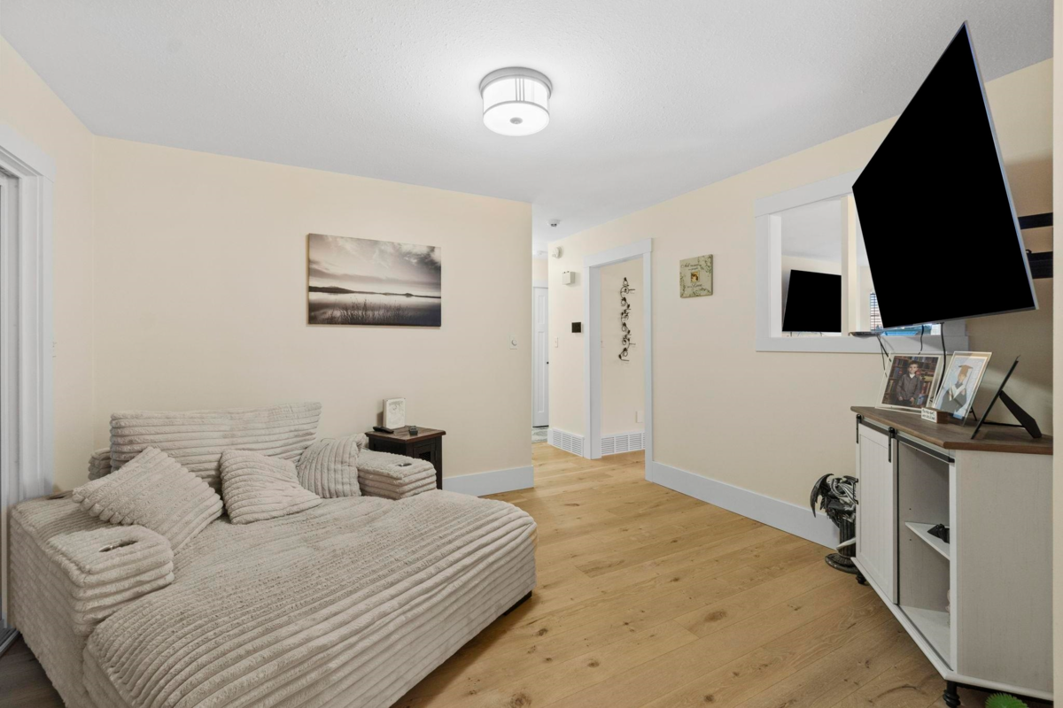 Dining Area Photo of 3038 Mcmillan Road, Abbotsford, BC