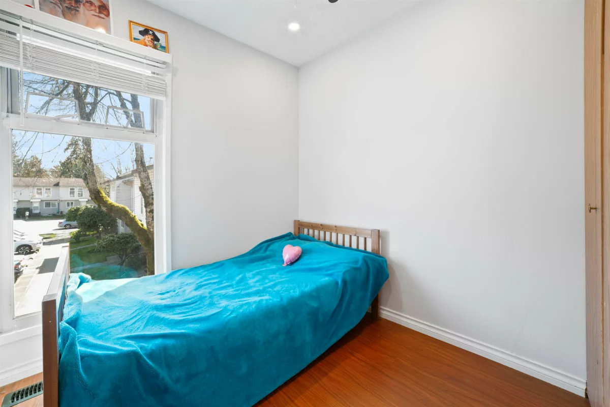 Primary Bedroom Photo of 2 3558 E 49th Avenue, Vancouver, BC