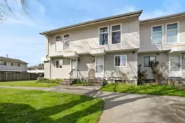 2 3558 E 49th Avenue, Vancouver, BC