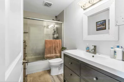 Laundry Room Photo of 106 11901 89a Avenue, Delta, BC