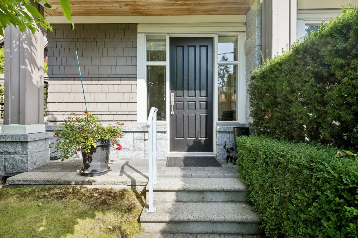 Exterior Rear Photo of 2133 Gordon Avenue, West Vancouver, BC