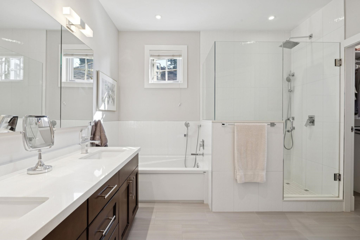Mudroom Photo of 2133 Gordon Avenue, West Vancouver, BC