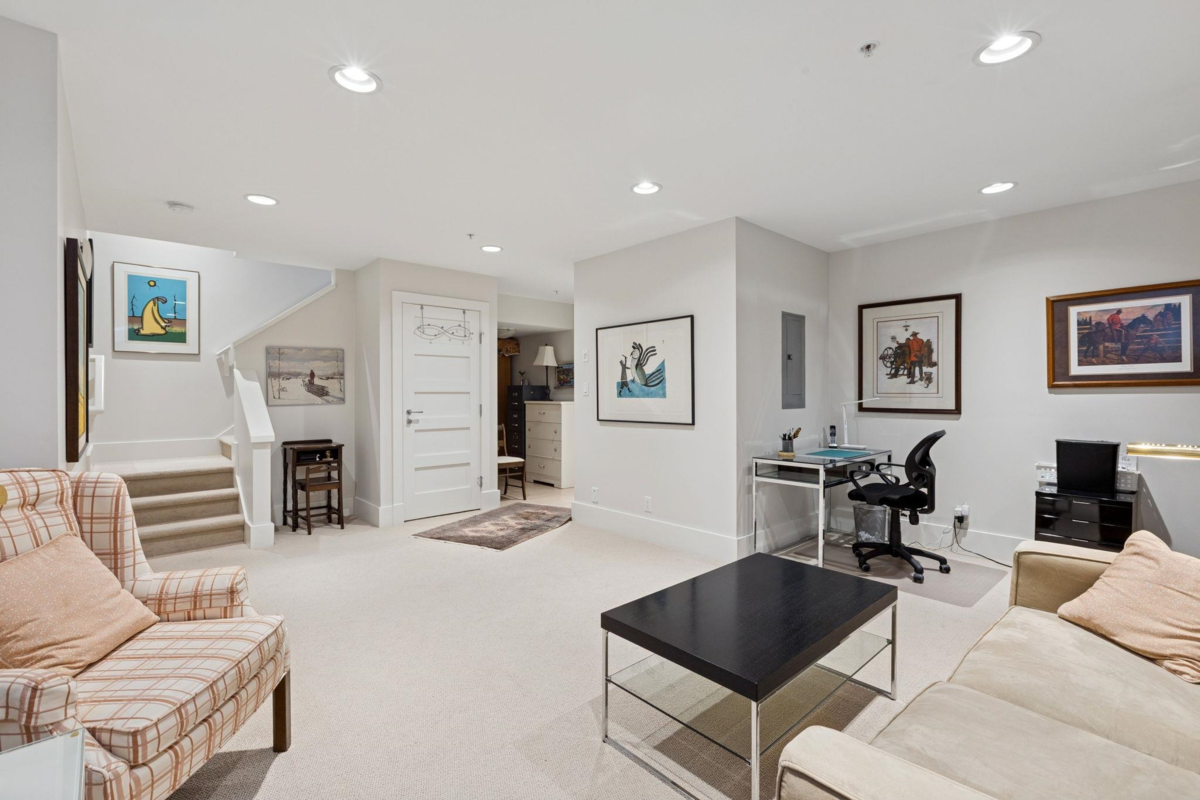 Outdoor Deck Photo of 2133 Gordon Avenue, West Vancouver, BC