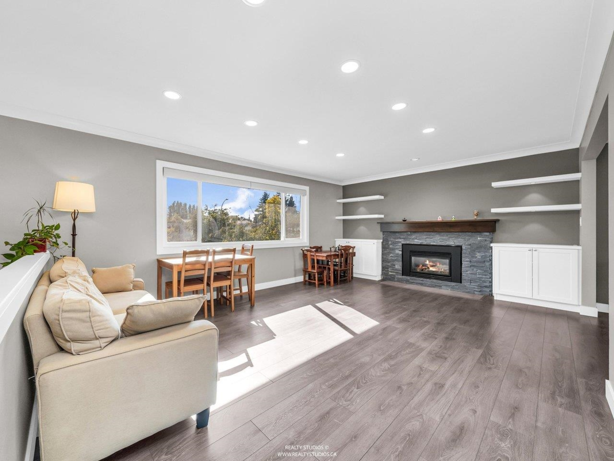 Family Room Photo of 6500 Azure Road, Richmond, BC