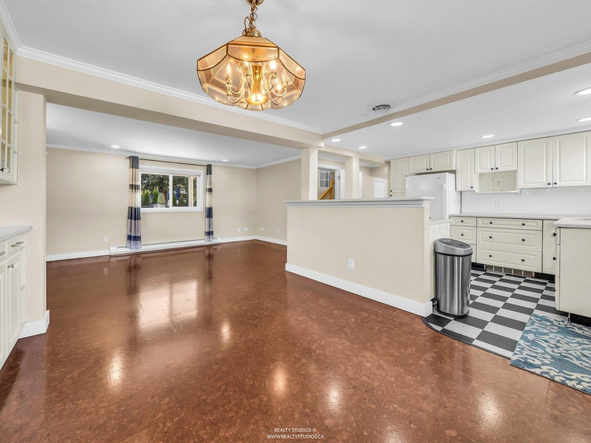 Front Yard Photo of 6500 Azure Road, Richmond, BC