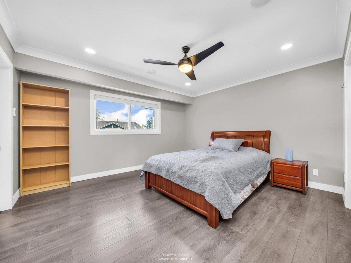 Guest Bathroom Photo of 6500 Azure Road, Richmond, BC