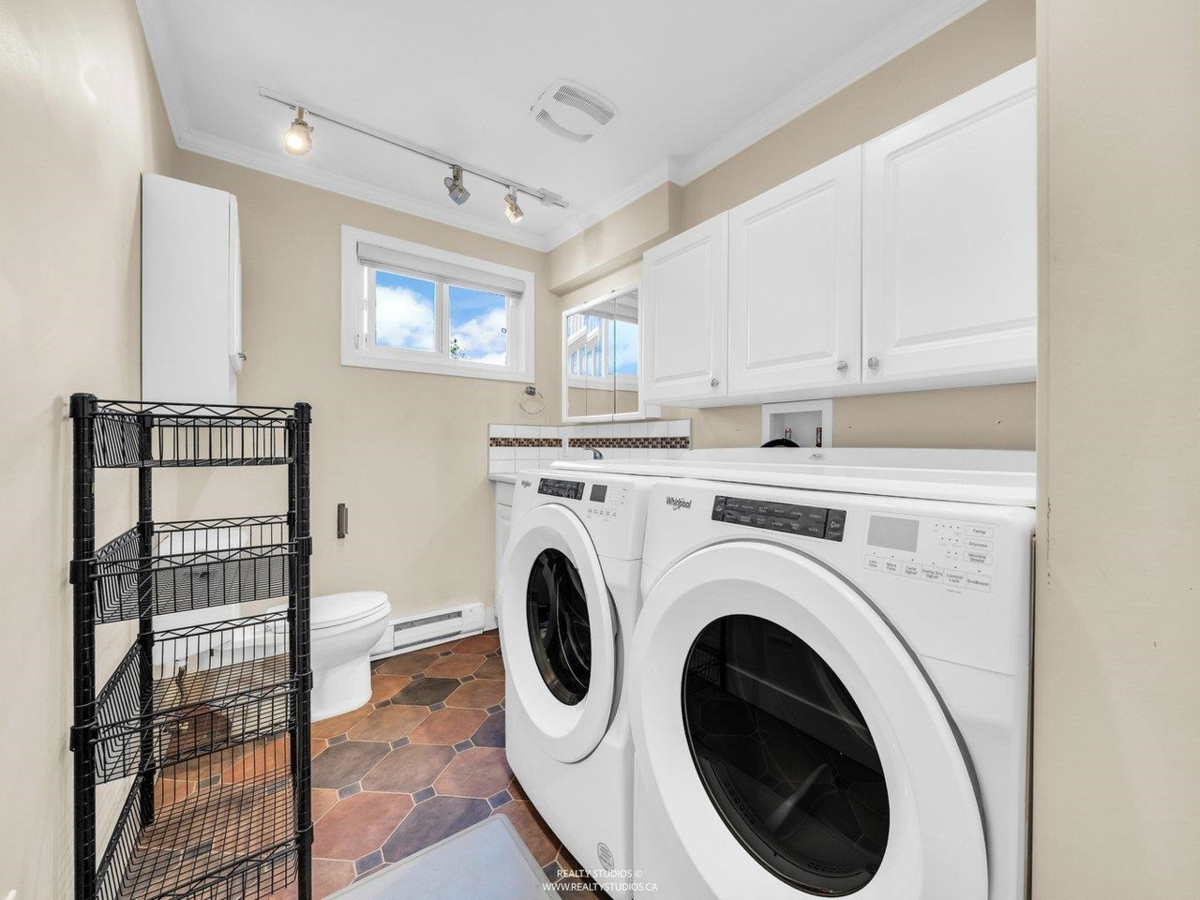 Hot Tub / Spa Photo of 6500 Azure Road, Richmond, BC