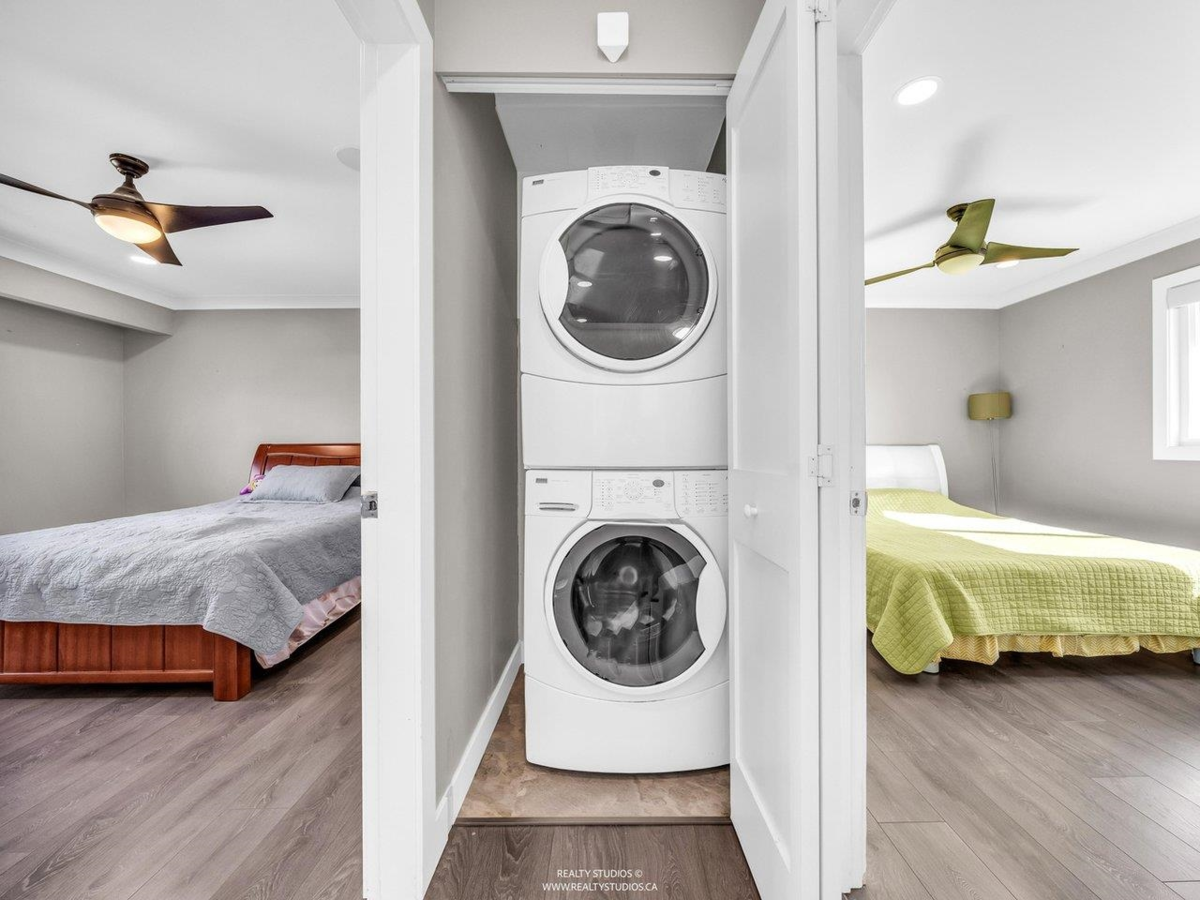 Laundry Room Photo of 6500 Azure Road, Richmond, BC