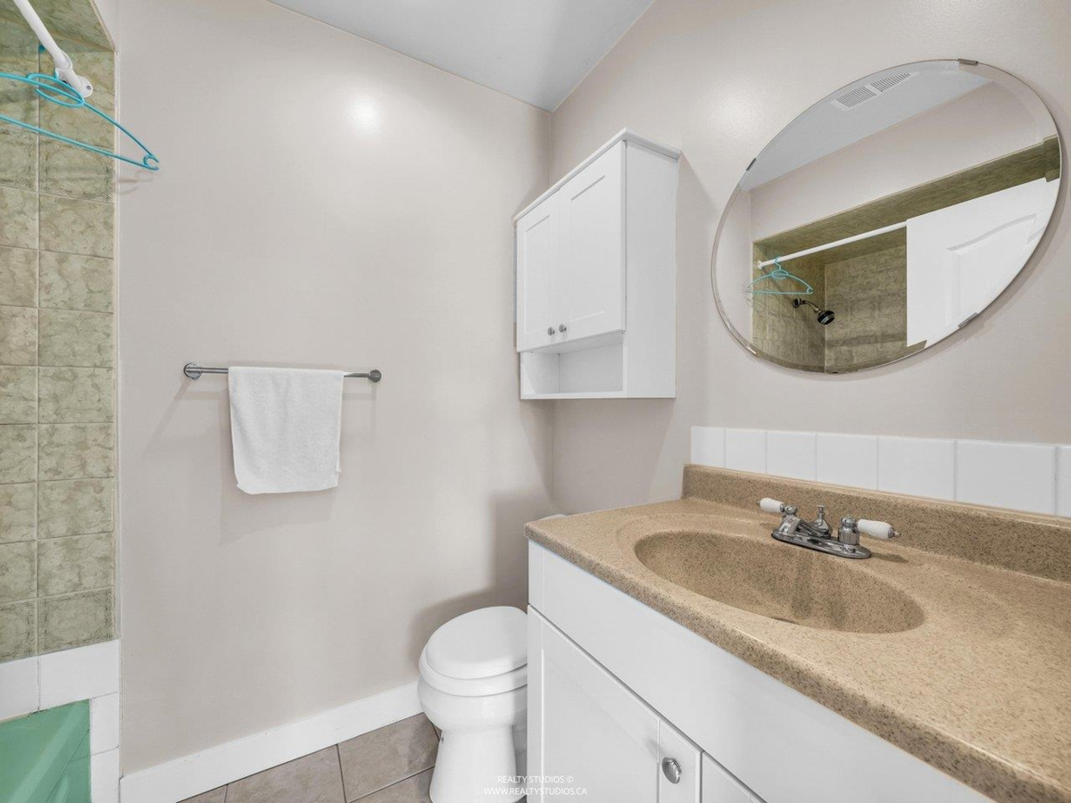 Mudroom Photo of 6500 Azure Road, Richmond, BC