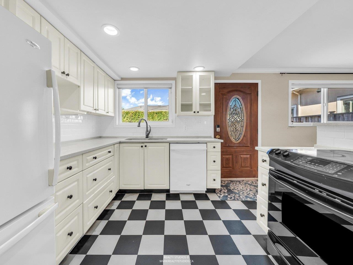 Outdoor Deck Photo of 6500 Azure Road, Richmond, BC