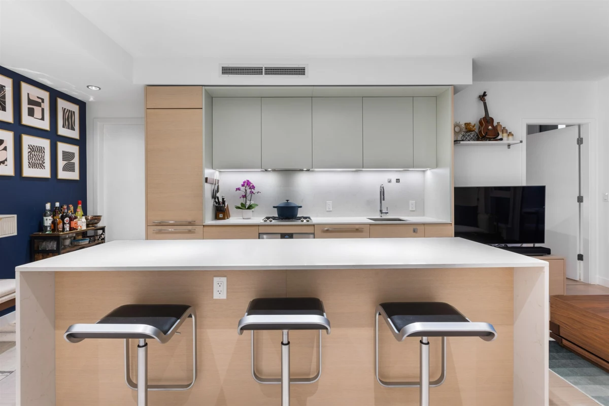 Family Room Photo of 3601 1289 Hornby Street, Vancouver, BC