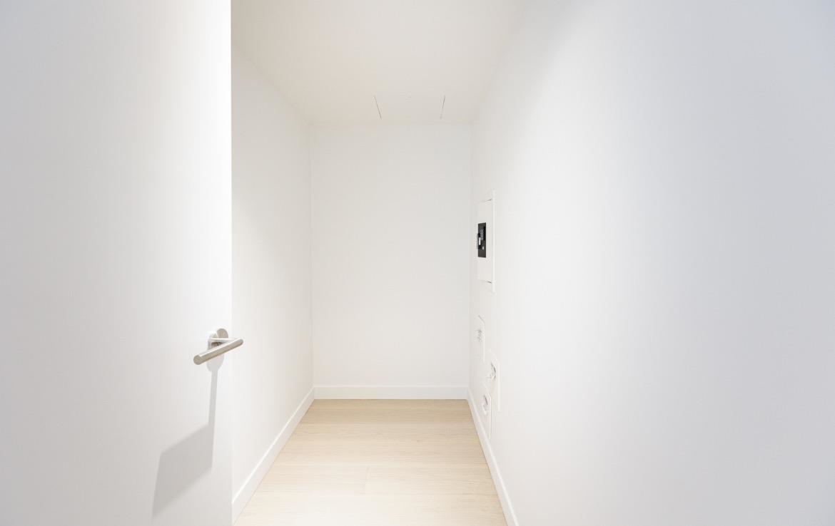 Mudroom Photo of 3601 1289 Hornby Street, Vancouver, BC