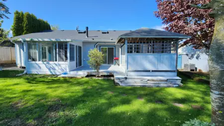Hot Tub / Spa Photo of 15580 20 Avenue, Surrey, BC
