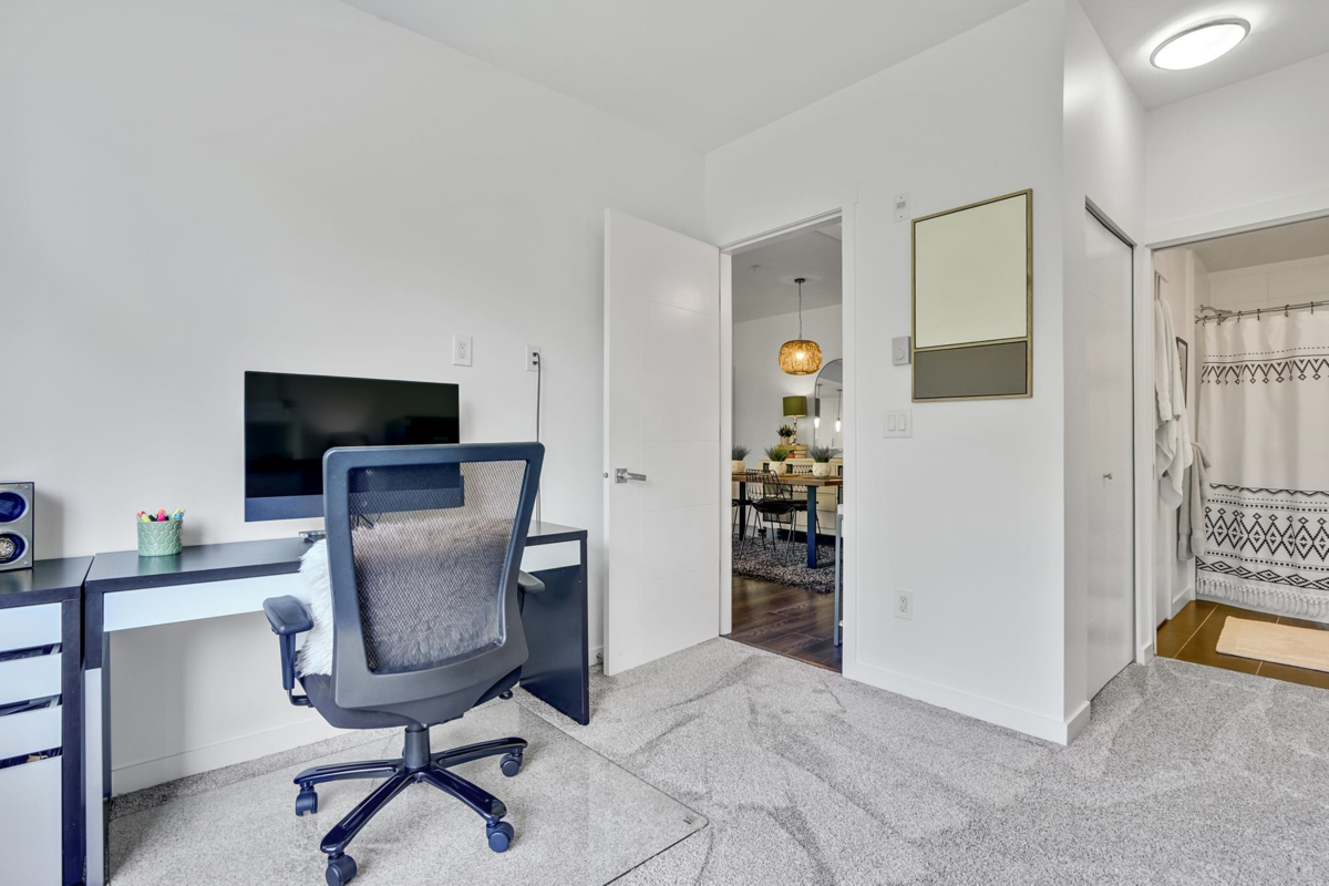 Bedroom 3 Photo of 216 2238 Whatcom Road, Abbotsford, BC